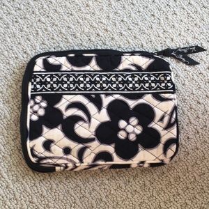 Vera Bradley Night & Day Pattern 7” tablet sleeve